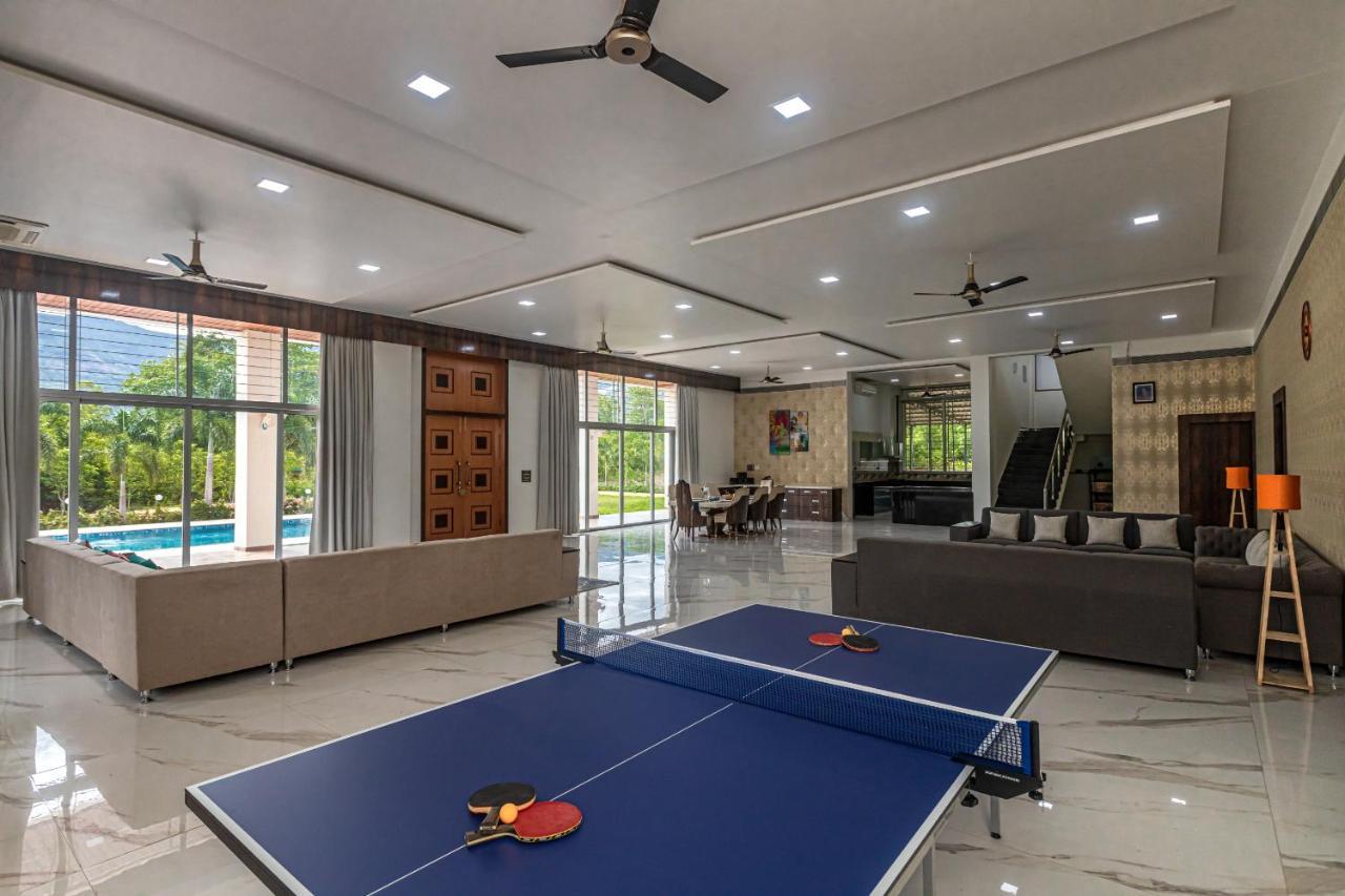 Saffronstays Odyssey, Karjat - 10 Acres Pet-Friendly Estate With Swimming Pool Chinchavli Экстерьер фото
