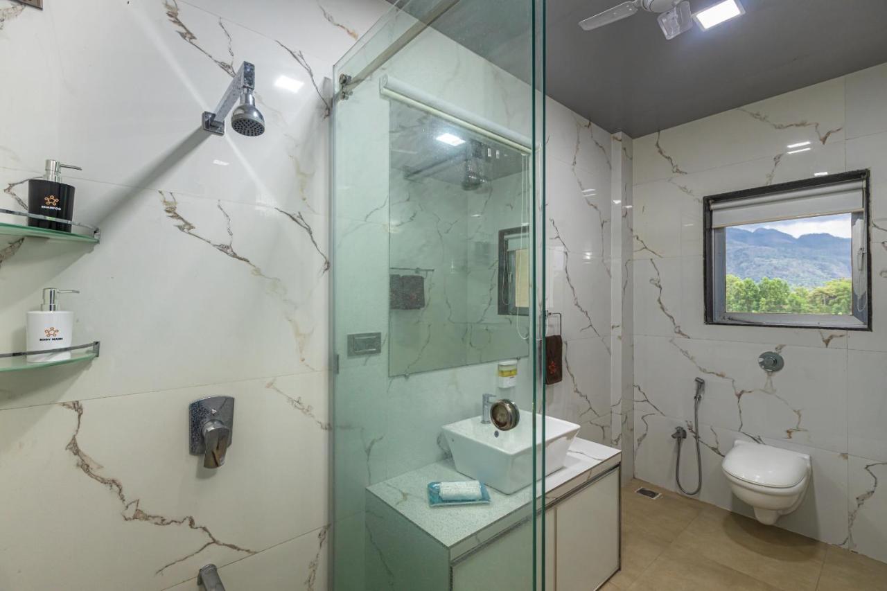 Saffronstays Odyssey, Karjat - 10 Acres Pet-Friendly Estate With Swimming Pool Chinchavli Экстерьер фото